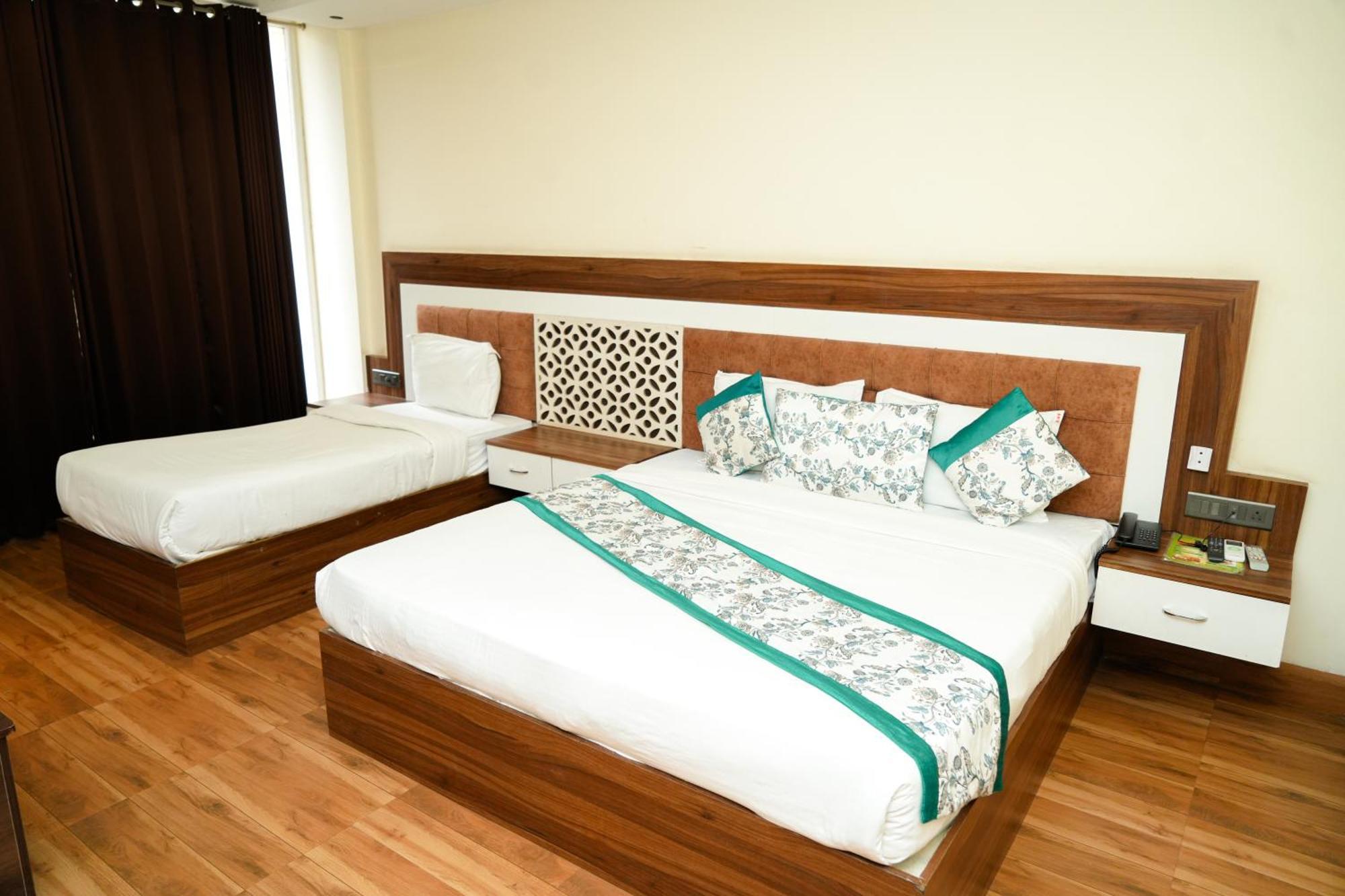 Rayta Hills Resort Nāi 外观 照片